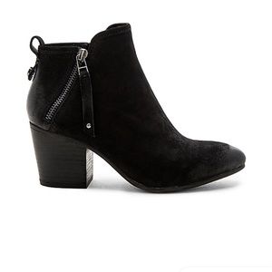Black Steve Madden Julius Booties